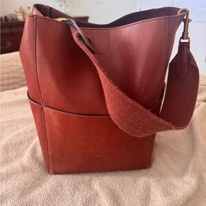 Celine bucket bag- Elegant Brown Leather